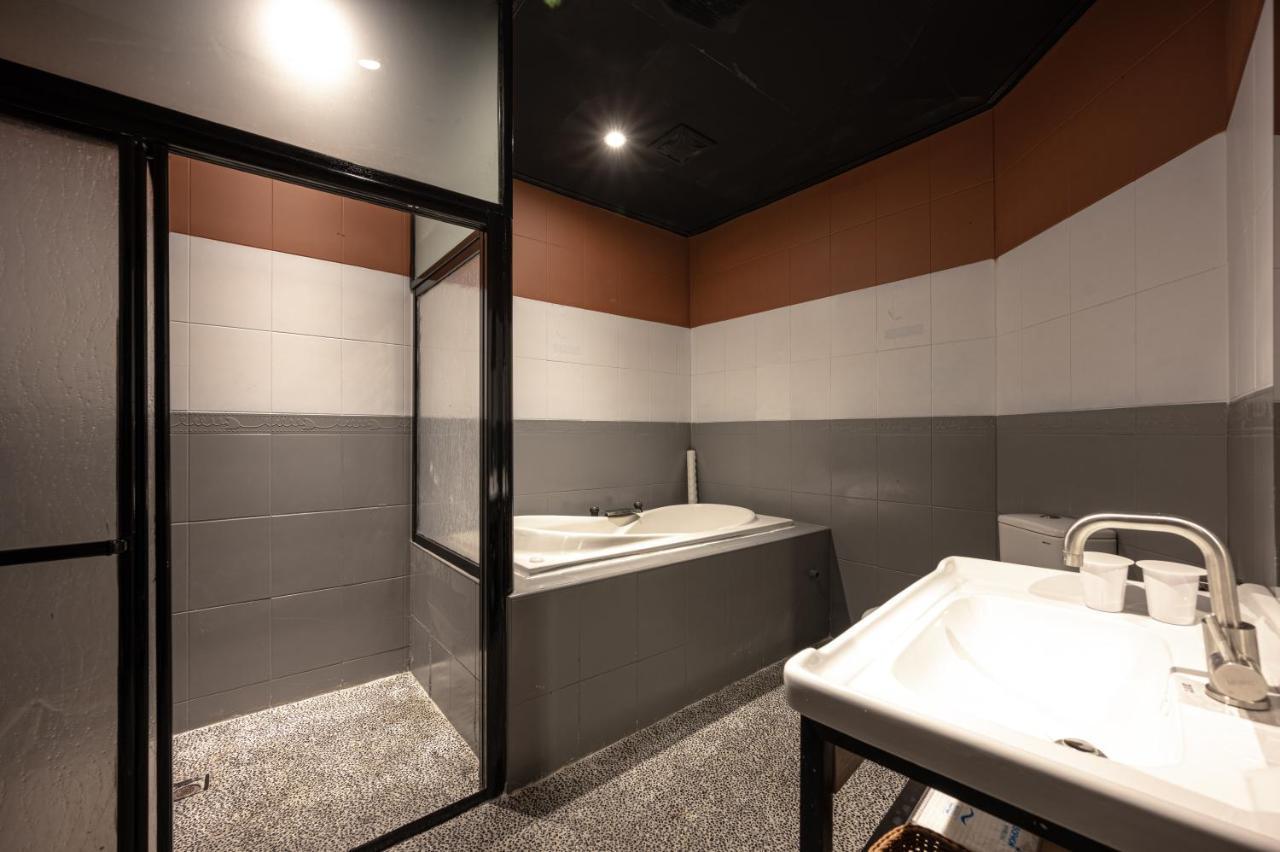 東旅驛棧 Motel เจียวซี ภายนอก รูปภาพ